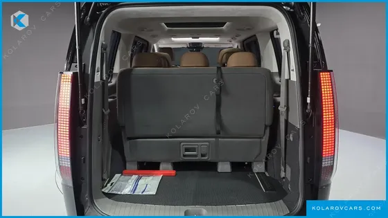 HYUNDAI STARIA HEV 1.6 LOUNGE 7-SEATER