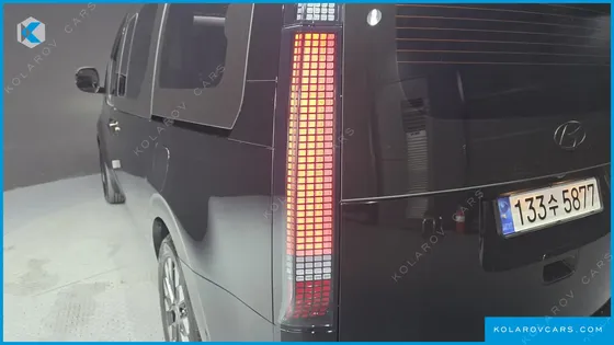 HYUNDAI STARIA HEV 1.6 LOUNGE 7-SEATER