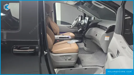 HYUNDAI STARIA HEV 1.6 LOUNGE 7-SEATER