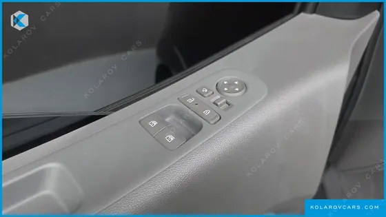 HYUNDAI STARIA HEV 1.6 LOUNGE 7-SEATER
