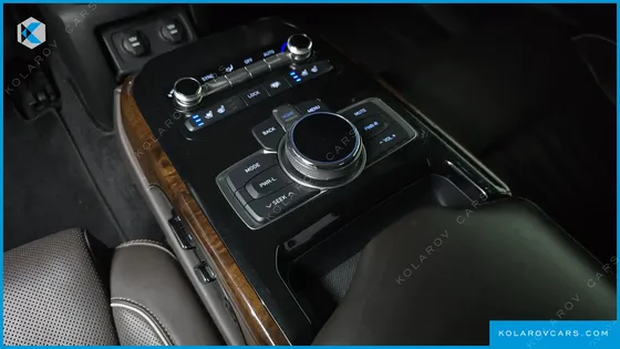 GENESIS EQ900 3.8 GDI AWD