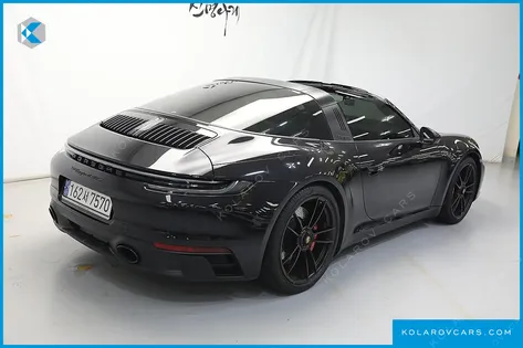 PORSCHE 911 TARGA 4 GTS