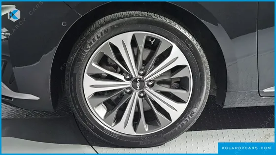 KIA K8 2.5 GASOLINE 2WD