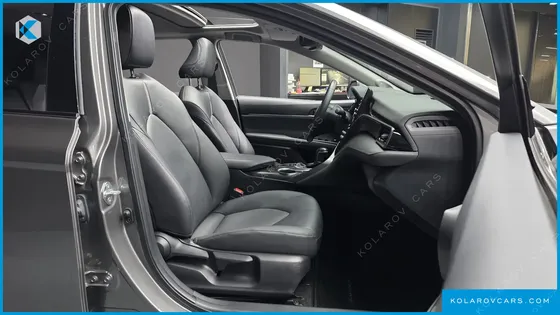 TOYOTA CAMRY 2.5 XLE HYBRID