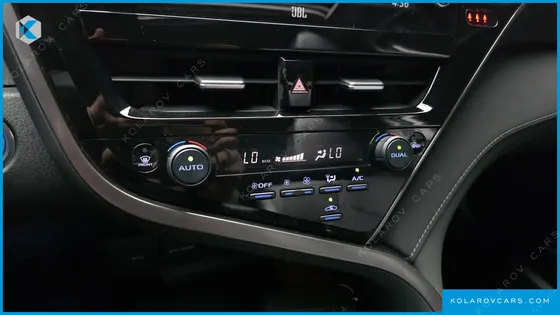 TOYOTA CAMRY 2.5 XLE HYBRID