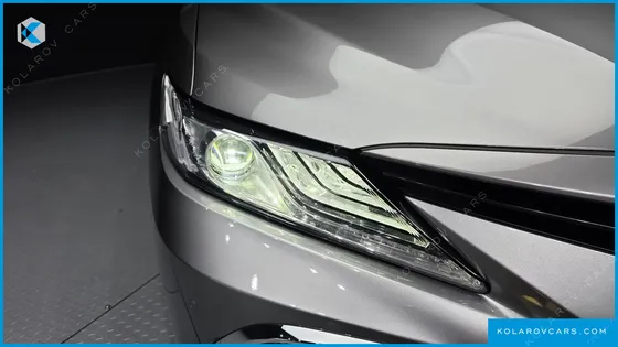TOYOTA CAMRY 2.5 XLE HYBRID