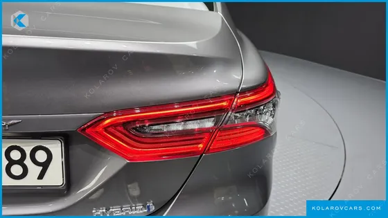 TOYOTA CAMRY 2.5 XLE HYBRID