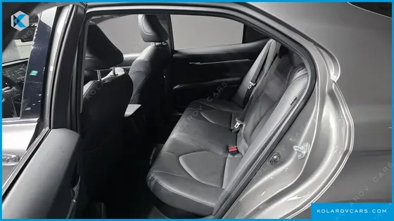 TOYOTA CAMRY 2.5 XLE HYBRID
