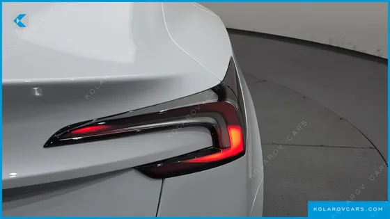 TESLA MODEL 3 RWD