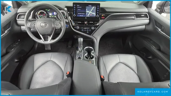 TOYOTA CAMRY 2.5 XLE HYBRID
