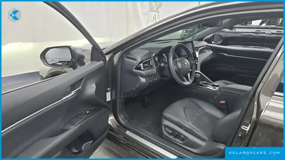 TOYOTA CAMRY 2.5 XLE HYBRID