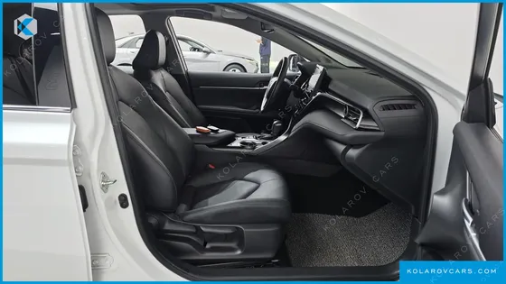TOYOTA CAMRY 2.5 XLE HYBRID