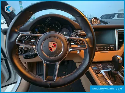 PORSCHE MACAN 2.0