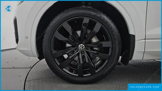 VOLKSWAGEN TOUAREG 3.0 TDI R-LINE