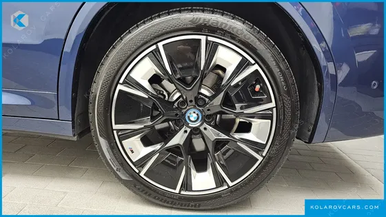 BMW IX3 M SPORTS