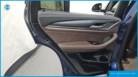 BMW IX3 M SPORTS