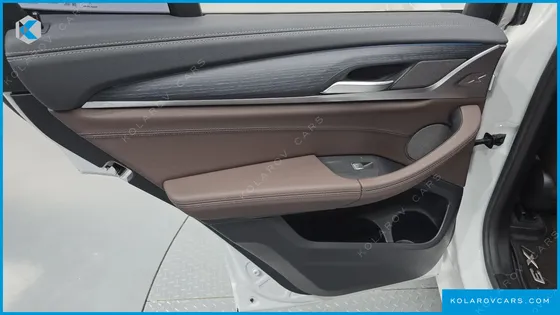 BMW IX3 M SPORTS