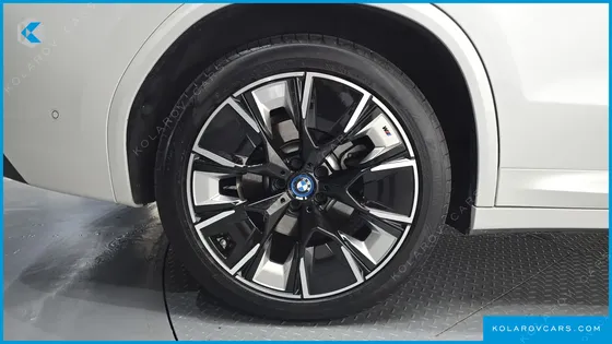 BMW IX3 M SPORTS