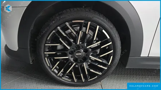 MINI COOPER CONVERTIBLE FAVOURED
