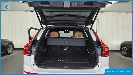VOLVO XC60 B5 ULTIMATE BRIGHT