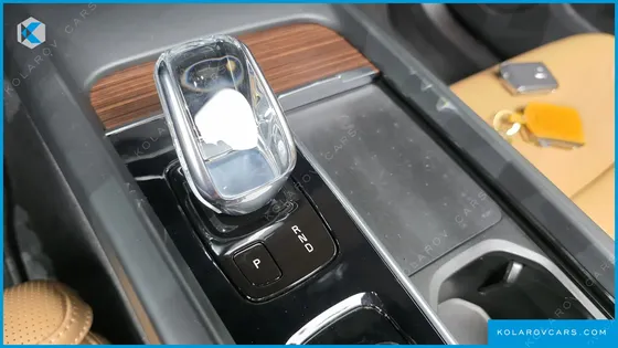 VOLVO XC60 B5 INSCRIPTION