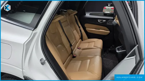 VOLVO XC60 B5 INSCRIPTION