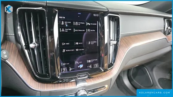 VOLVO XC60 B5 INSCRIPTION