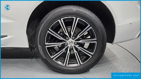 VOLVO XC60 B5 INSCRIPTION