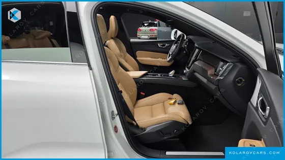 VOLVO XC60 B5 INSCRIPTION