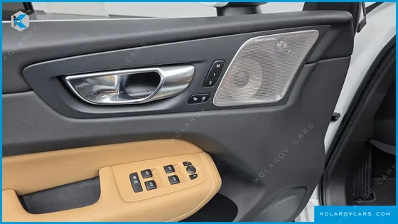 VOLVO XC60 B5 INSCRIPTION
