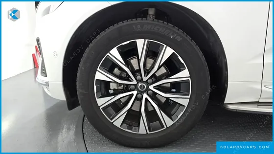 VOLVO XC60 B5 ULTIMATE BRIGHT