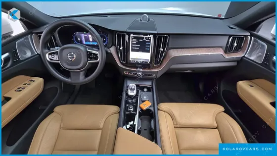 VOLVO XC60 B5 ULTIMATE BRIGHT