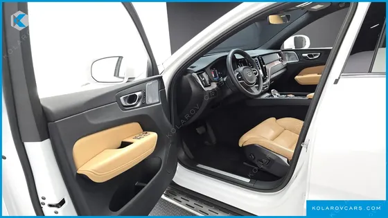 VOLVO XC60 B5 ULTIMATE BRIGHT
