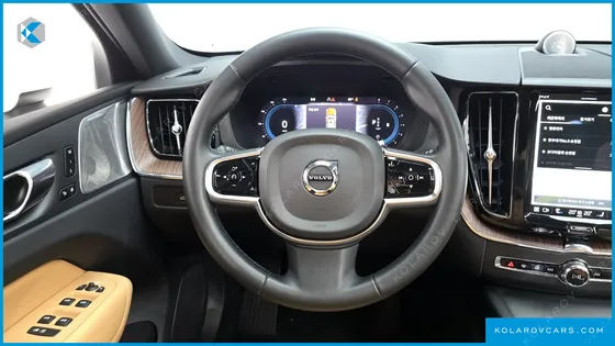 VOLVO XC60 B5 ULTIMATE BRIGHT