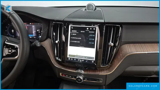VOLVO XC60 B5 ULTIMATE BRIGHT