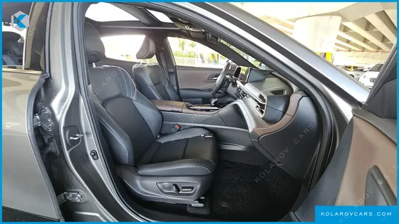 TOYOTA CROWN 2.5 4WD HYBRID