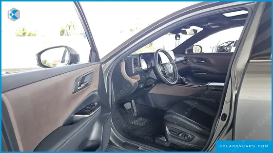 TOYOTA CROWN 2.5 4WD HYBRID