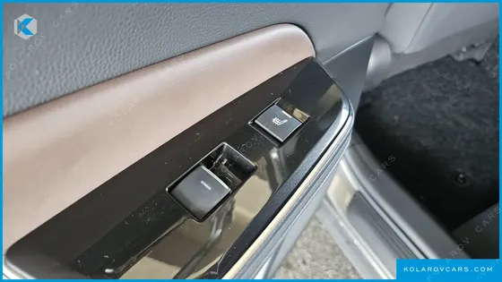TOYOTA CROWN 2.5 4WD HYBRID