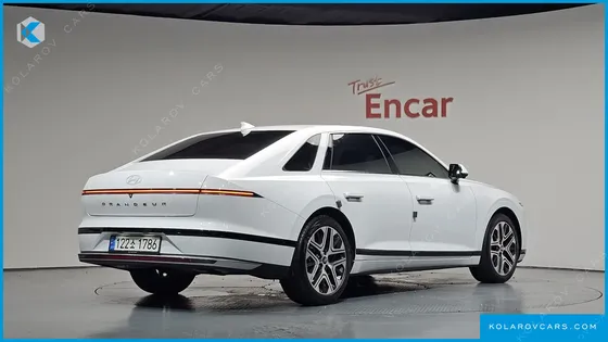 HYUNDAI GRANDEUR 2,5 GASOLINE 2WD