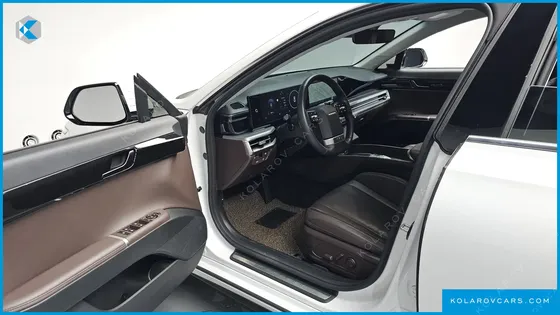 HYUNDAI GRANDEUR 2,5 GASOLINE 2WD