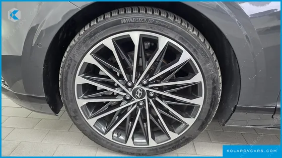 HYUNDAI GRANDEUR 3,5 GASOLINE 4WD