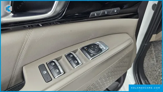 KIA CARNIVAL HEV 9SEATER SIGNATURE