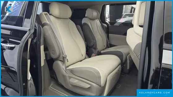 KIA CARNIVAL GASOLINE 7-SEATER SIGNATURE