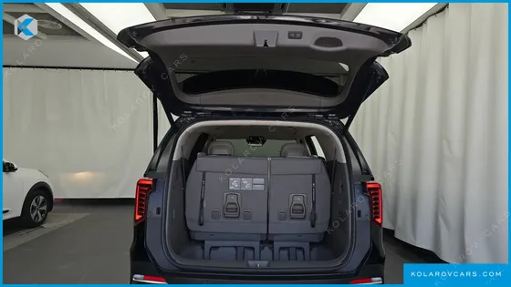 KIA CARNIVAL GASOLINE 7-SEATER SIGNATURE