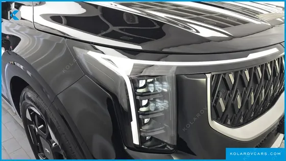 KIA CARNIVAL GASOLINE 7-SEATER SIGNATURE