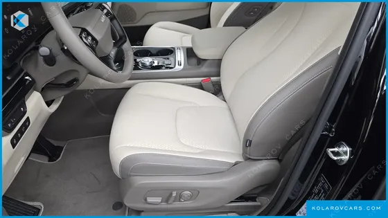 KIA CARNIVAL GASOLINE 7-SEATER SIGNATURE