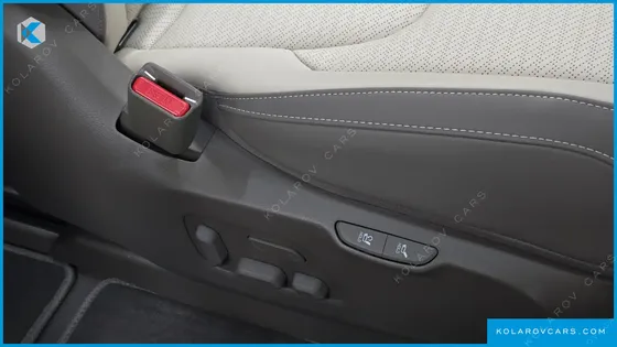 KIA CARNIVAL GASOLINE 7-SEATER SIGNATURE