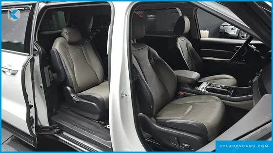 KIA CARNIVAL GASOLINE 9-SEATER NOBLESSE