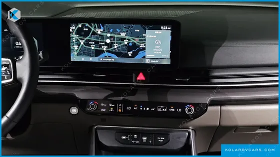KIA CARNIVAL GASOLINE 9-SEATER NOBLESSE