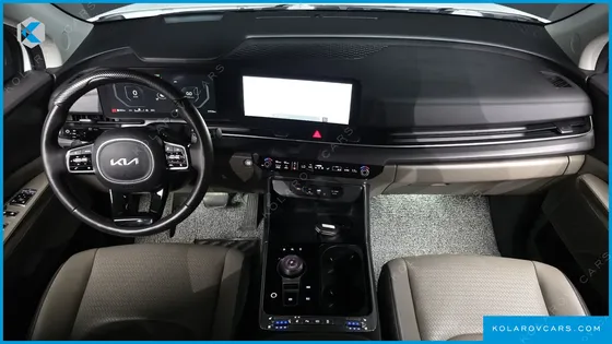KIA CARNIVAL DIESEL 7-SEATER OUTDOOR